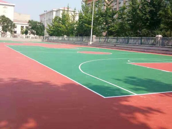 學校小型硅PU籃球場